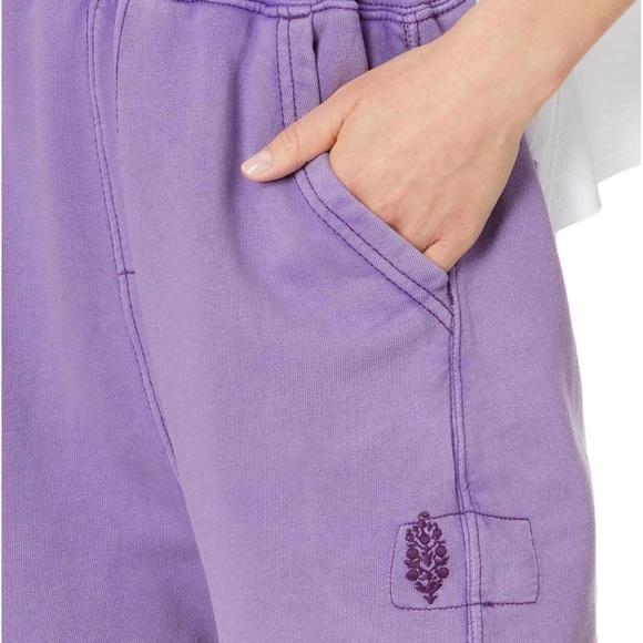 NEW FREE PEOPLE FP MOVEMENT SUPER BERRY PURPLE ALL STAR LOGO SHORTS SZ M - Picture 3 of 11